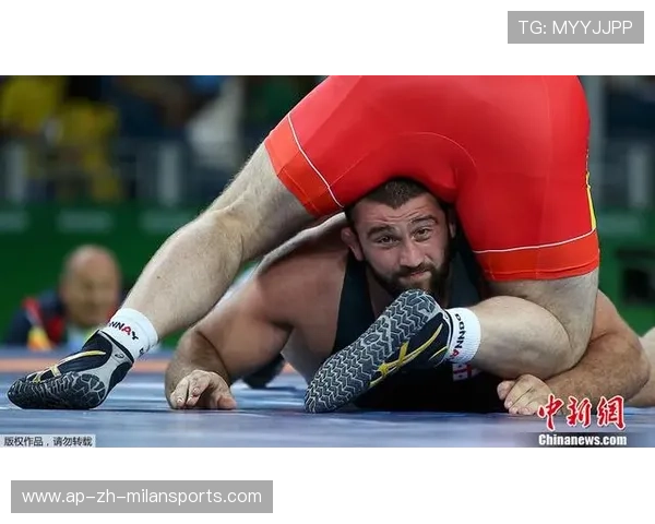 “赛场救援：危机中的英雄瞬间”，赛场急救